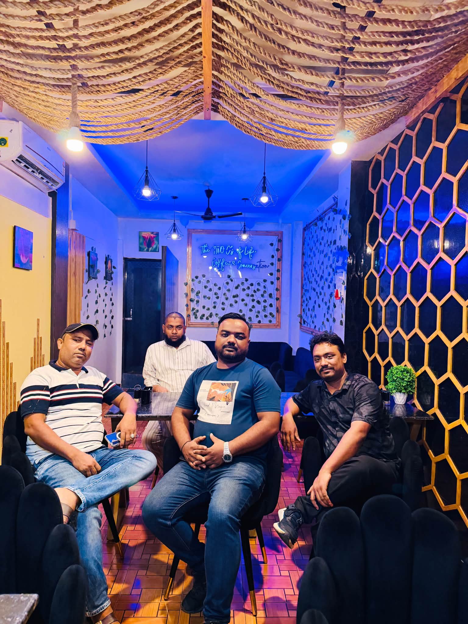 আমাৰ ইয়াত উপস্থিত হোৱাৰ বাবে আন্তৰিক ধন্যবাদ আহমেদ ভাই! 🙏❤️🥢🍽️ আজি আমাৰ ৰেষ্টুৰেণ্ট Swaad 99…